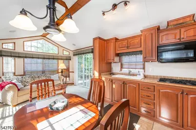 131 Sycamore Village, Vernon Twp., NJ 07461 - Photo 11