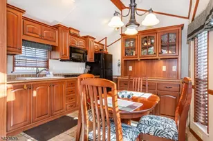 131 Sycamore Vlg, Vernon Twp., NJ 07461 - Photo 13