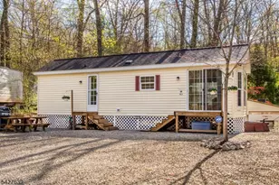 131 Sycamore Vlg, Vernon Twp., NJ 07461 - Photo 5