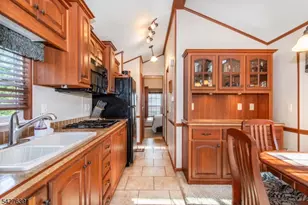 131 Sycamore Vlg, Vernon Twp., NJ 07461 - Photo 11