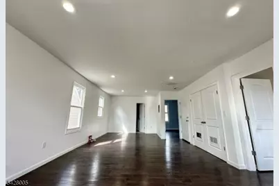 105 S 7th St, Newark, NJ 07107 - Photo 17