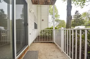 33 Crestview Ln, Mount Arlington, NJ 07856 - Photo 17
