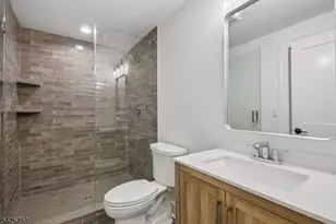 4 Shadylawn Dr, Madison, NJ 07940 - Photo 33
