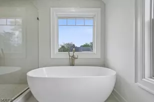4 Shadylawn Dr, Madison, NJ 07940 - Photo 23