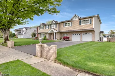 184 Stonehenge Ter, Clark Township, NJ 07066 - Photo 3