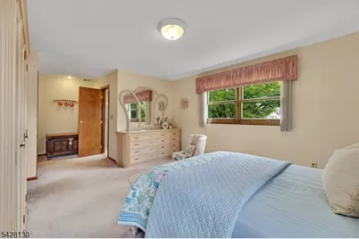 184 Stonehenge Ter, Clark Township, NJ 07066 - Photo 25