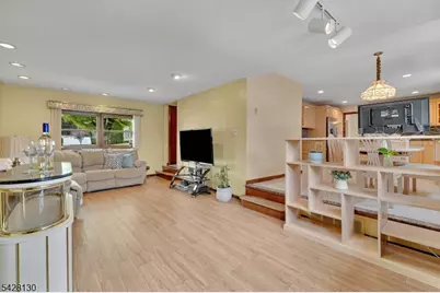 184 Stonehenge Ter, Clark Township, NJ 07066 - Photo 19
