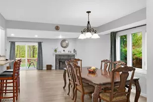 94 Edgefield Dr, Parsippany, NJ 07950 - Photo 11