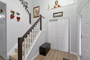 94 Edgefield Dr, Parsippany, NJ 07950 - Photo 5