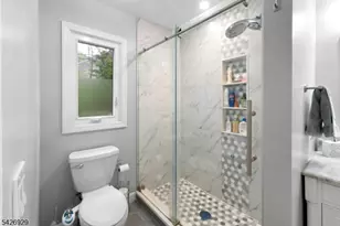 94 Edgefield Dr, Parsippany, NJ 07950 - Photo 25