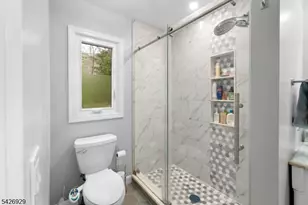 94 Edgefield Dr, Parsippany, NJ 07950 - Photo 21