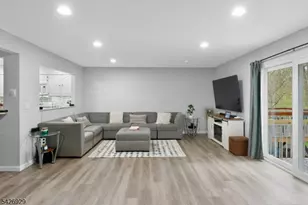 94 Edgefield Dr, Parsippany, NJ 07950 - Photo 13