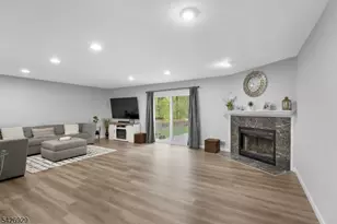 94 Edgefield Dr, Parsippany, NJ 07950 - Photo 9