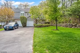 94 Edgefield Dr, Parsippany, NJ 07950 - Photo 39