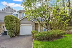 94 Edgefield Dr, Parsippany, NJ 07950 - Photo 3