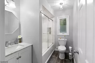 94 Edgefield Dr, Parsippany, NJ 07950 - Photo 31