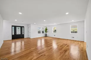 207 Lake Shore Dr, Parsippany, NJ 07034 - Photo 7