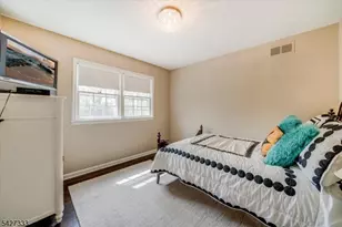 57 Mohawk Rd, Millburn, NJ 07078 - Photo 29