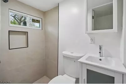 124 Highland Ave, Newark, NJ 07104 - Photo 19