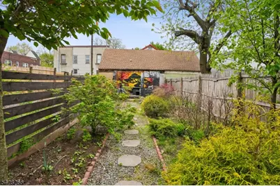 124 Highland Ave, Newark, NJ 07104 - Photo 21