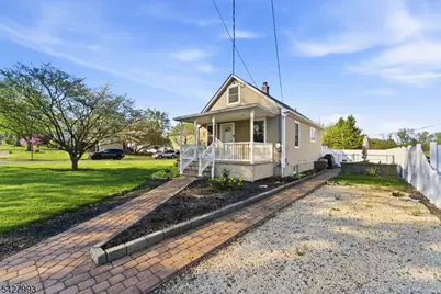 12 Driscoll St, Manville, NJ 08835 - Photo 3