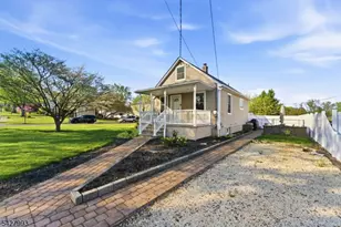 12 Driscoll St, Manville, NJ 08835 - Photo 3