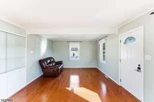 12 Driscoll St, Manville, NJ 08835 - Photo 7