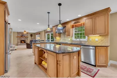 617 Van Liew Ct, Hillsborough Township, NJ 08844 - Photo 5