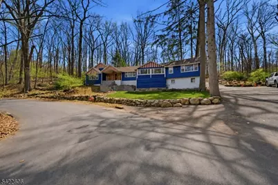 399 Springbrook Trl, Byram Township, NJ 07871 - Photo 3