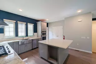33 Ambrosia Ct, Livingston, NJ 07039 - Photo 13