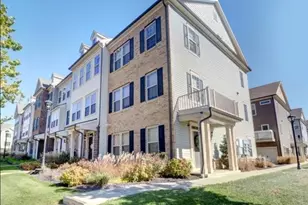 33 Ambrosia Ct, Livingston, NJ 07039 - Photo 3