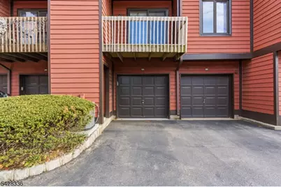 212 Village Cmns, Raritan Township, NJ 08822 - Photo 29