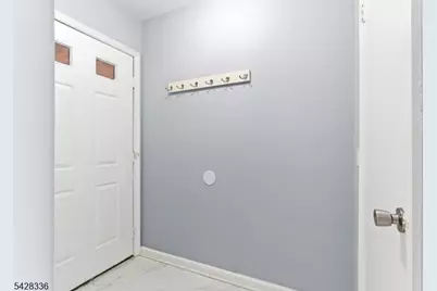 212 Village Cmns, Raritan Township, NJ 08822 - Photo 5