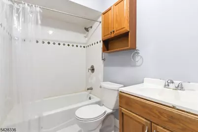 212 Village Cmns, Raritan Township, NJ 08822 - Photo 23