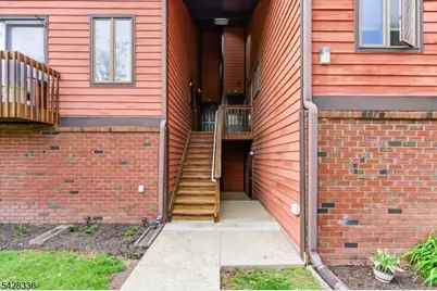 212 Village Cmns, Raritan Township, NJ 08822 - Photo 3