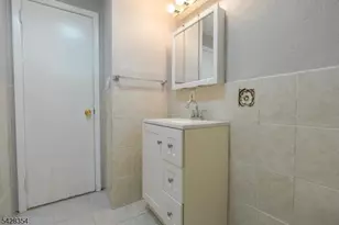 160 Brown Ave, Woodbridge Township, NJ 08830 - Photo 15