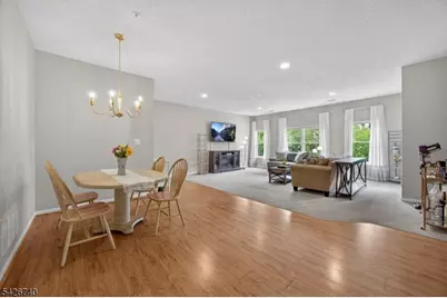 919 Burgundy Way #919, Wayne, NJ 07470 - Photo 5
