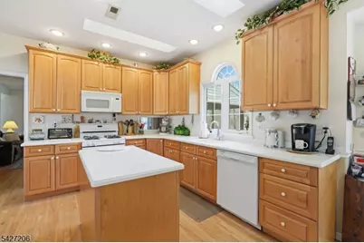 140 Bunker Hill Rd, Franklin Township, NJ 08540 - Photo 13