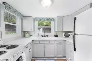 81 Turtleback Rd, Washington Township, NJ 07853 - Photo 13