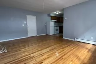 120 W 3rd Ave, Roselle, NJ 07203 - Photo 3