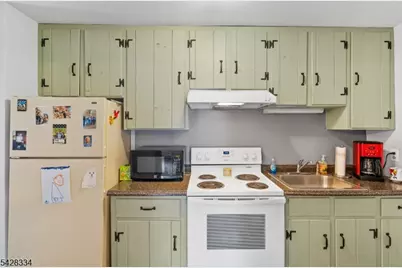 271 Quakertown Rd #2, Franklin Township, NJ 08867 - Photo 15