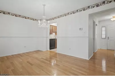 71 Bayberry Dr, Franklin Township, NJ 08873 - Photo 9