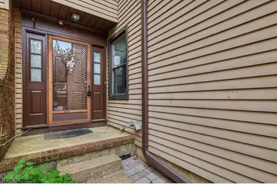 71 Bayberry Dr, Franklin Township, NJ 08873 - Photo 3