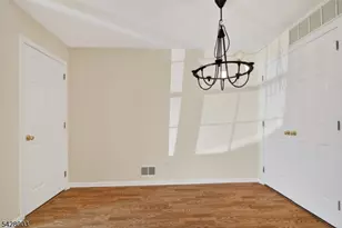 46 Stillwell Ct, Bridgewater, NJ 08807 - Photo 7