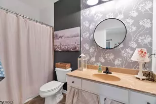 1002 Cunningham Ct, Belleville, NJ 07109 - Photo 13