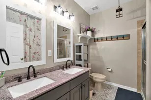 1002 Cunningham Ct, Belleville, NJ 07109 - Photo 19