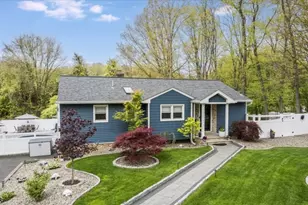 30 Foxcroft Rd, Parsippany, NJ 07834 - Photo 1