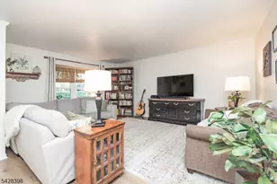57 Oriole Dr, Allamuchy Township, NJ 07840 - Photo 5