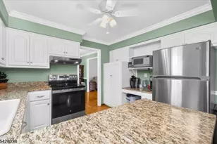 18 Weavers Ln, Readington, NJ 08889 - Photo 7