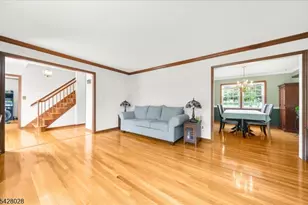 18 Weavers Ln, Readington, NJ 08889 - Photo 3